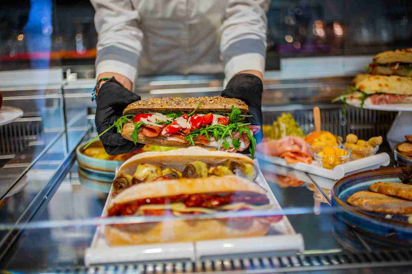 Ouvrir un snack : apport personnel, financement, emplacement